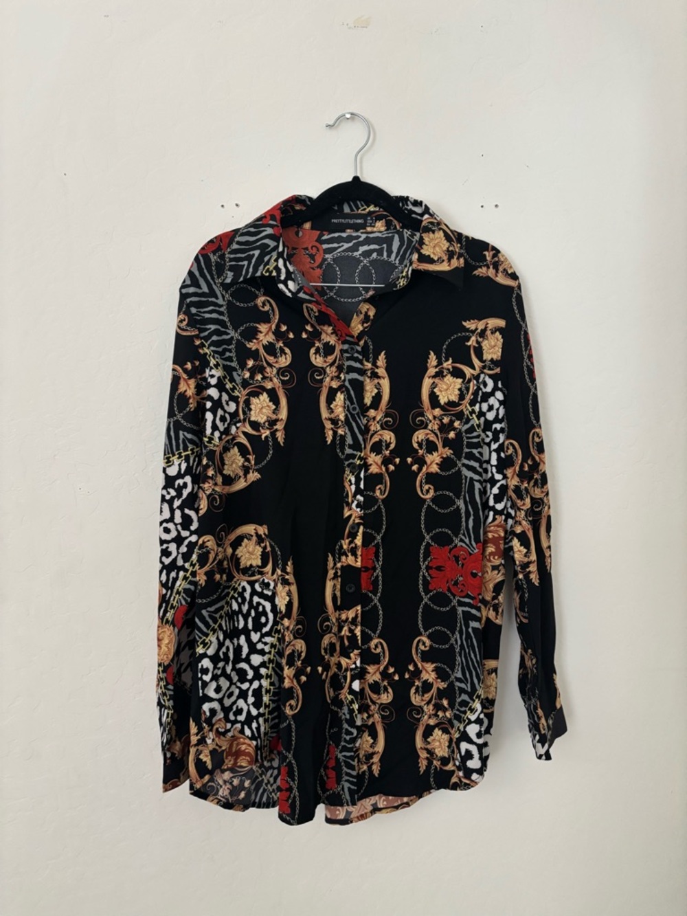 PrettyLittleThing Black Button-Down Shirt with Gold and Red Baroque Print